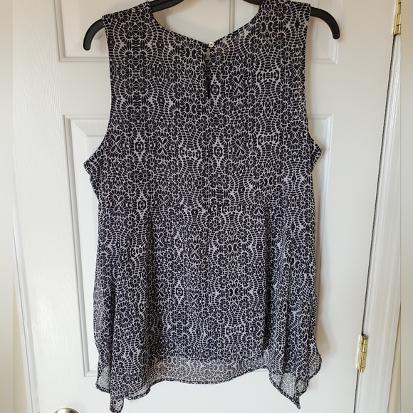Fever XL Black and White Flowy Sleeveless Top - Picture 2 of 5